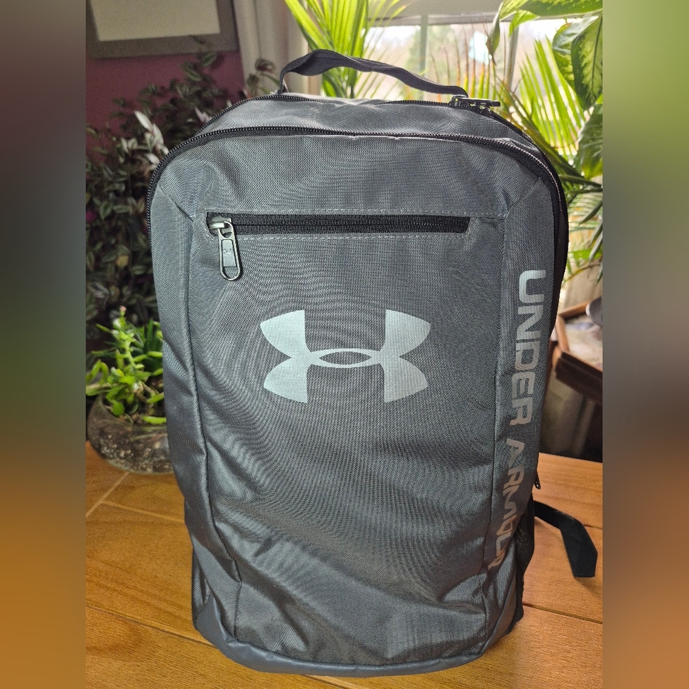 Under‎ Armour Backpack - Picture 2 of 8